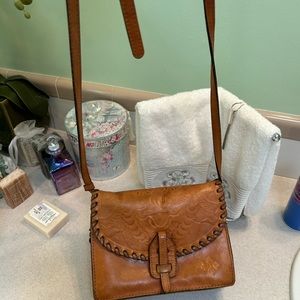 PATRICIA NASH LANZA CROSSBODY BAG ORGANIZER BURNISHED TOOLED GOLD BROWN LEATHER